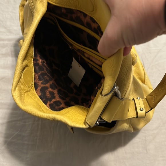 Gorgeous pale yellow B Makowski handbag - Picture 9 of 9
